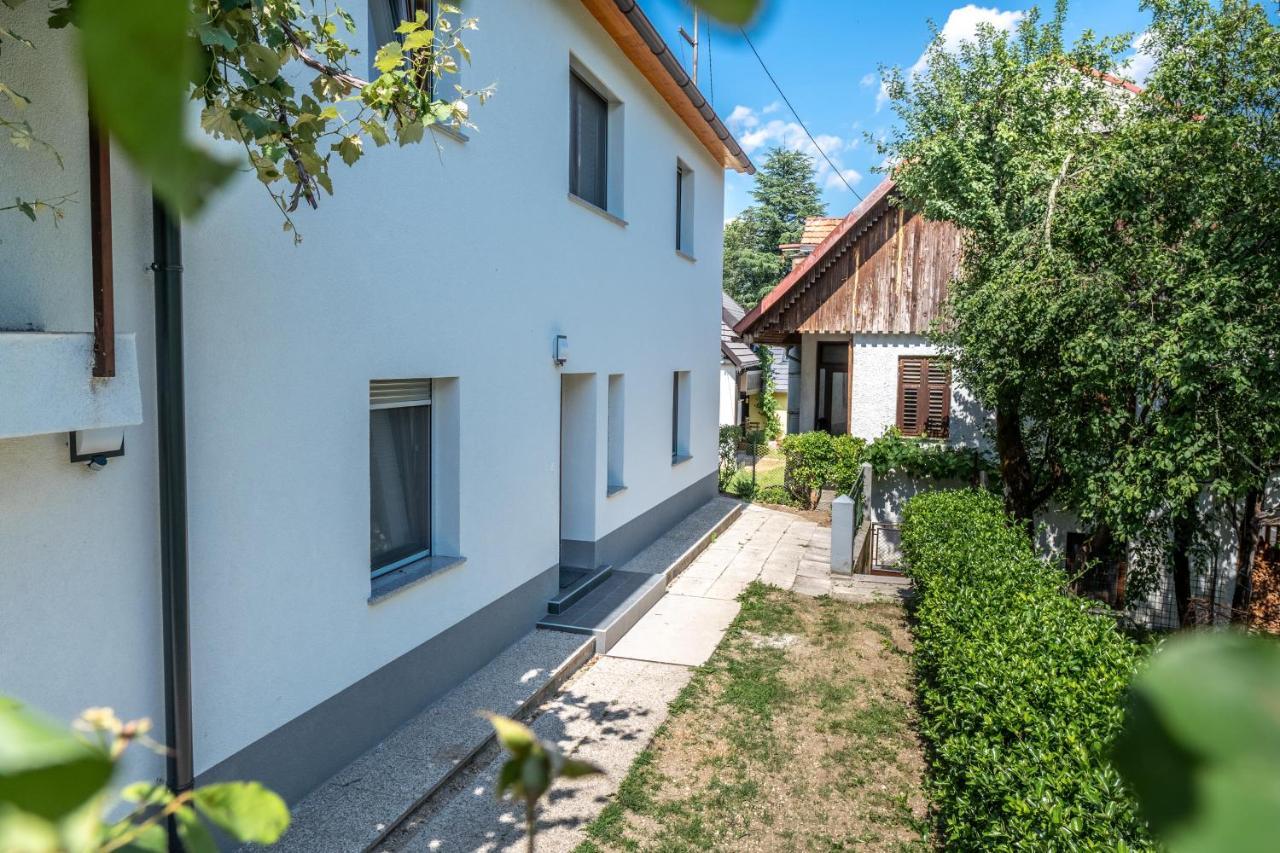 Апартаменты House Hiperbola & Outdoor Activities Бовец Экстерьер фото